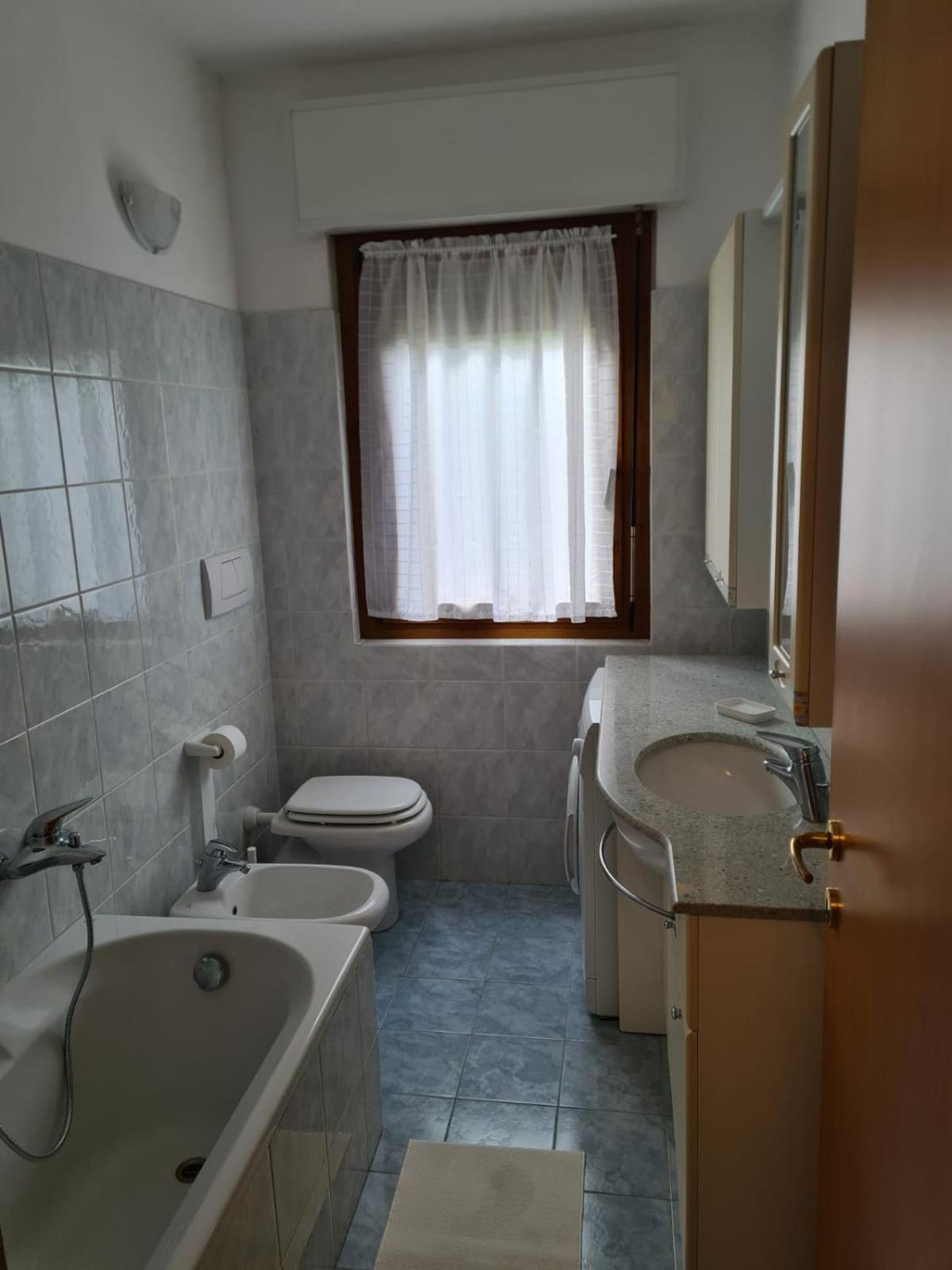 デルヴィオCasa Di Ale E Beaアパートメント エクステリア 写真