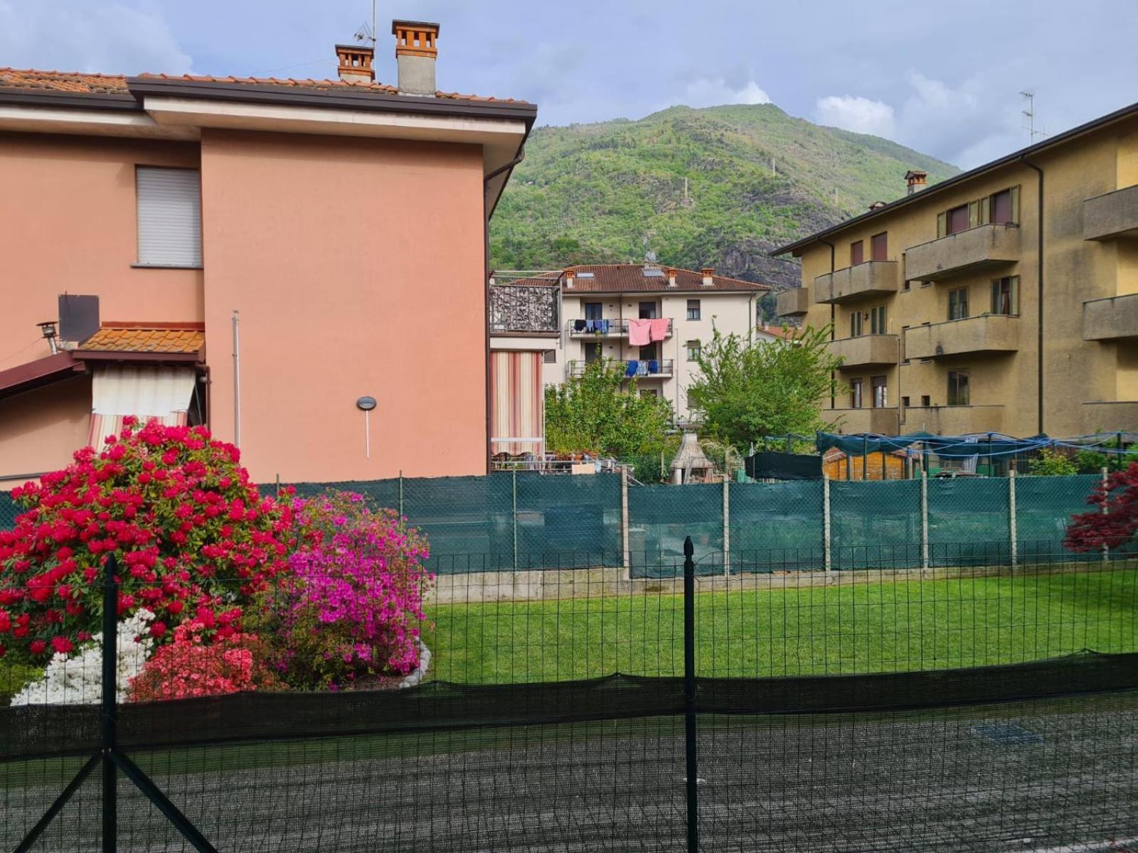 デルヴィオCasa Di Ale E Beaアパートメント エクステリア 写真